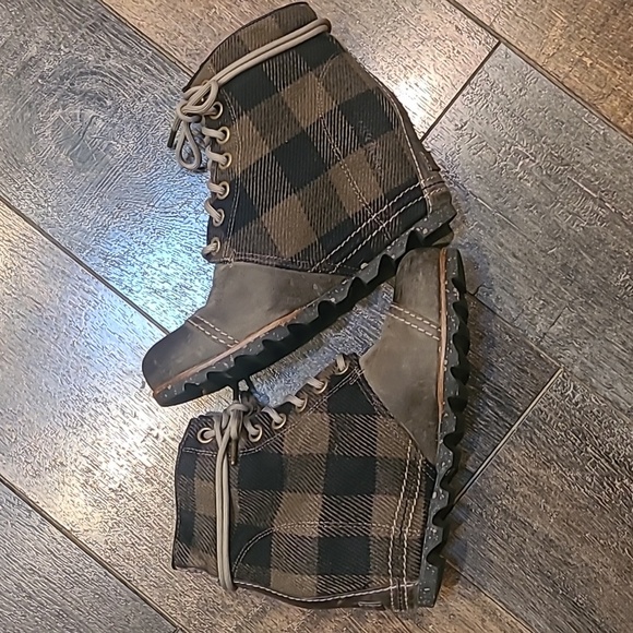 Sorel RARE color PDX boots - Picture 8 of 9